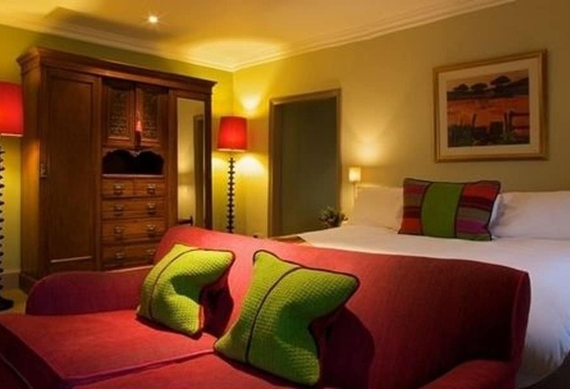 스위트, The Feathers