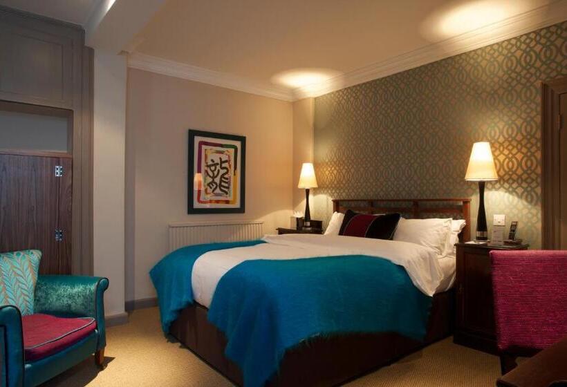 스탠다드 룸, The Feathers