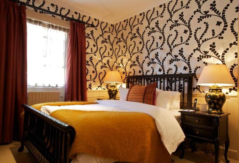 스탠다드 룸, The Feathers