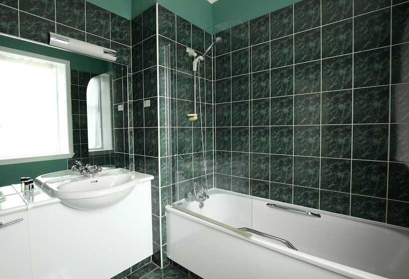 家庭间, The Imperial