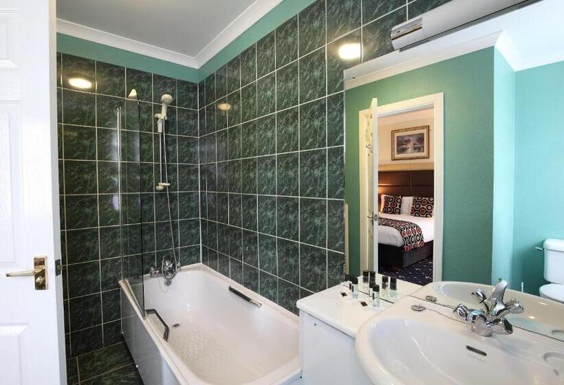 标准间, The Imperial