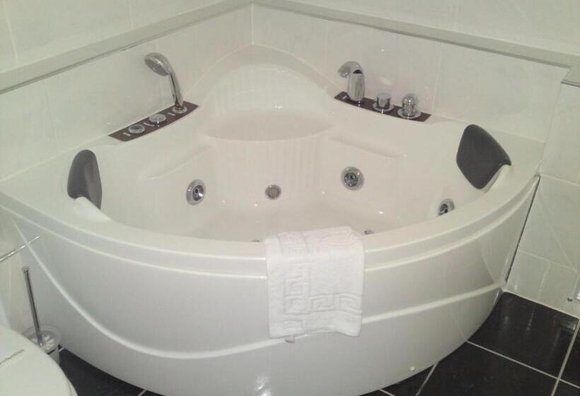 行政房间, The Imperial