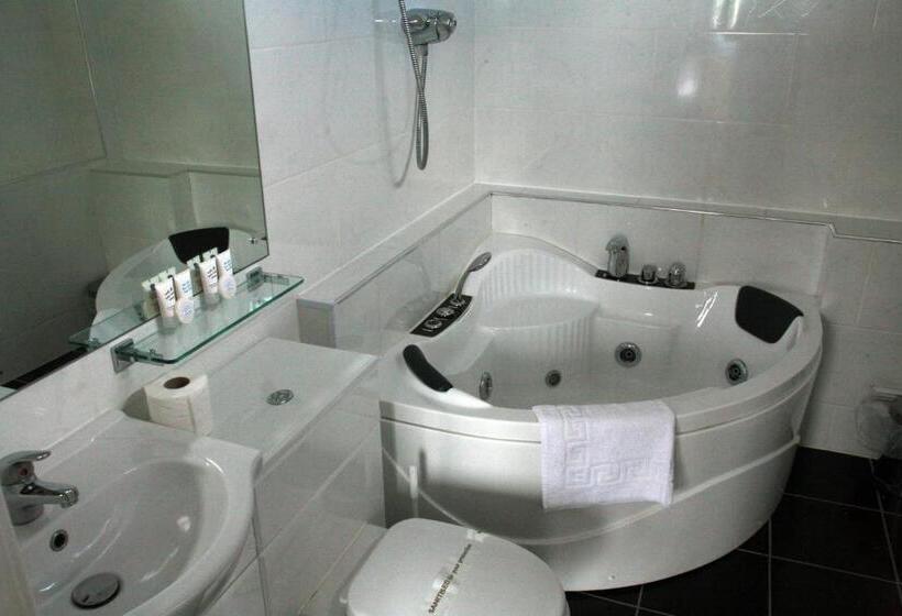 行政房间, The Imperial