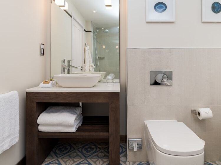 اتاق سوپریور با چشمانداز دریا, The Perle Oban Hotel & Spa