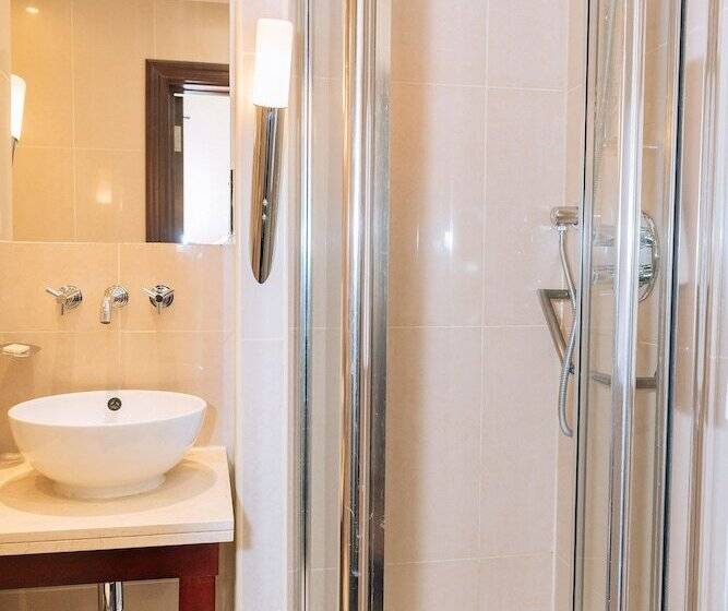 豪华单人间, The Premier Notting Hill