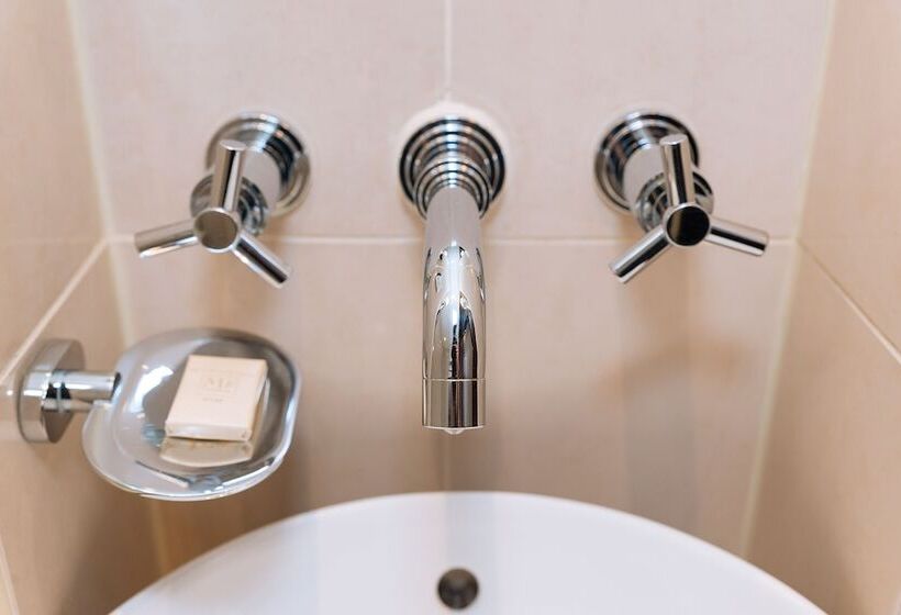 豪华单人间, The Premier Notting Hill