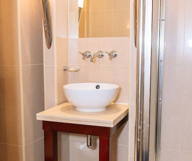 豪华单人间, The Premier Notting Hill