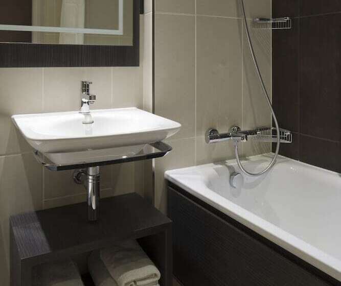 스탠다드 룸, Doubletree By Hilton Edinburgh City Centre