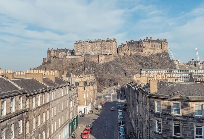 디럭스 전망 룸, Doubletree By Hilton Edinburgh City Centre