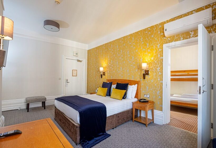 חדר משפחתי מקשר, Durley Dean