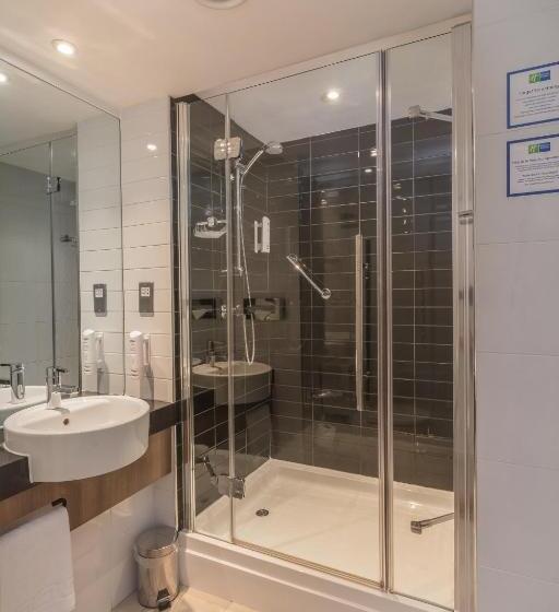 غرفة قياسية لذوى الاحتياجات الخاصة, Holiday Inn Express Preston South, An Ihg