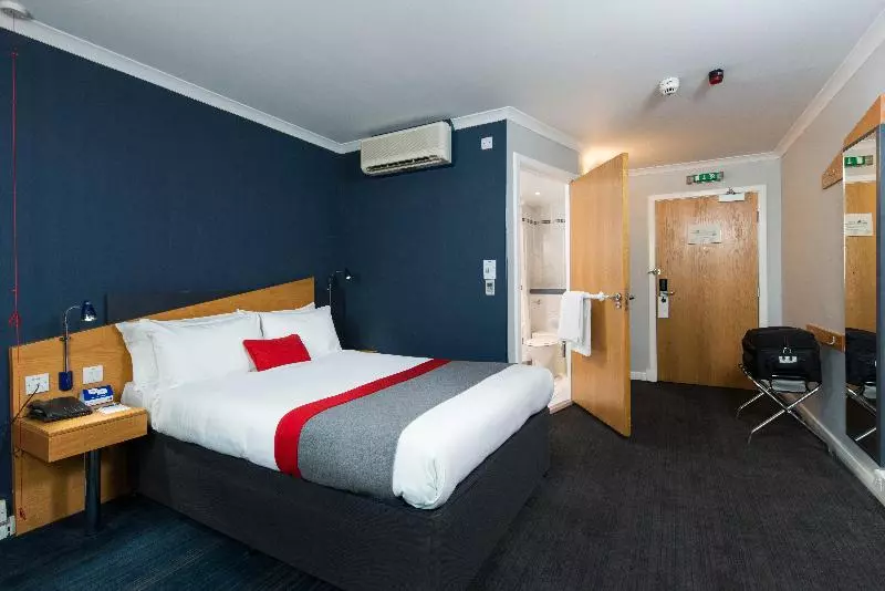 Standard-invahuone, Holiday Inn Express Warwick   Stratford Upon Avon, An Ihg