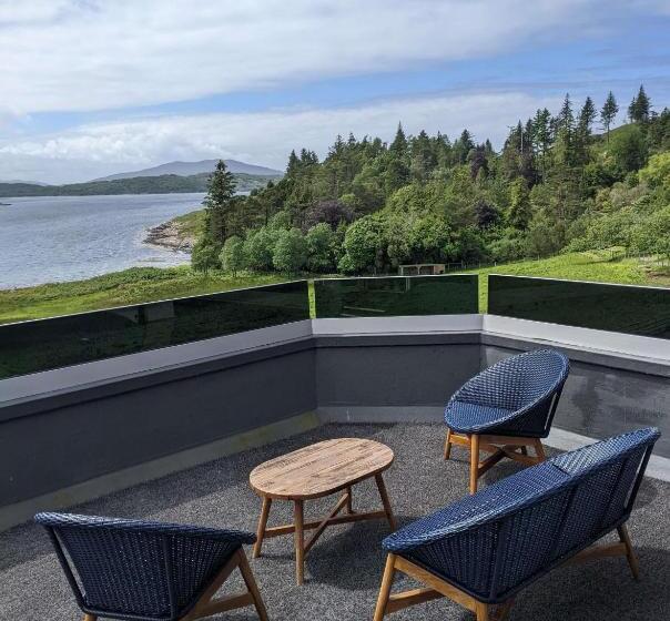 اتاق لوکس, Loch Melfort