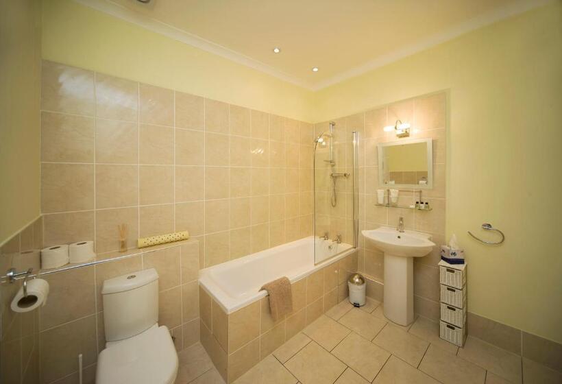 اتاق عادی, Loch Melfort