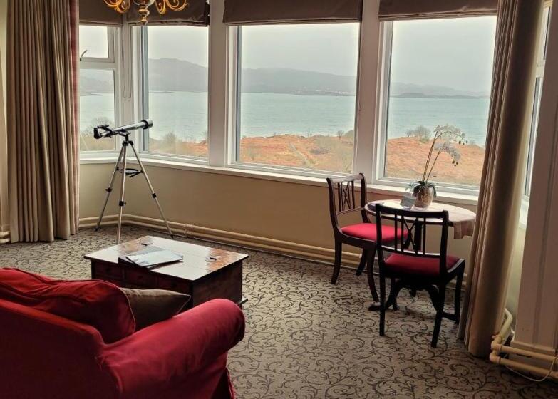 سوییت جونیور با چشمانداز دریا, Loch Melfort