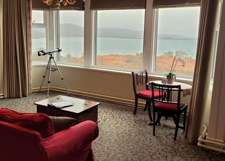 سوییت جونیور با چشمانداز دریا, Loch Melfort