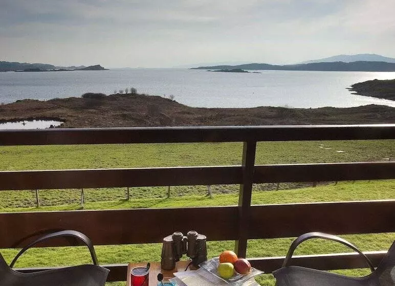 اتاق کلاسیک, Loch Melfort