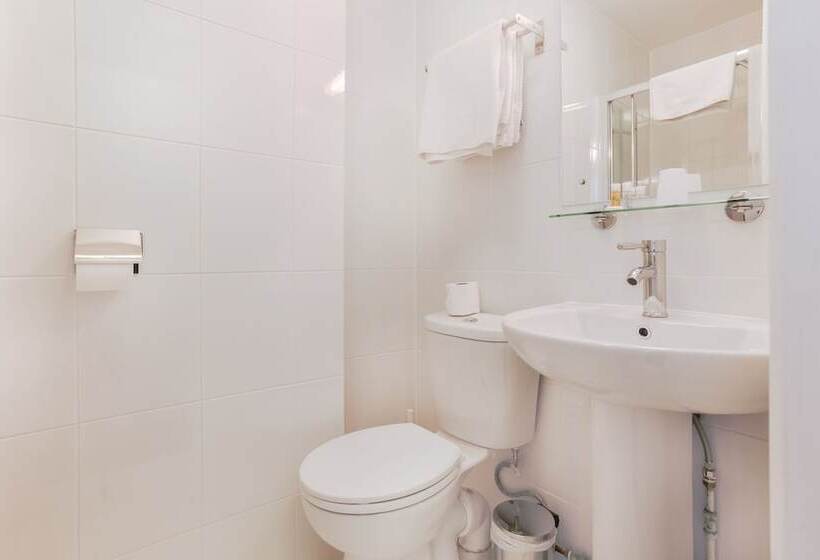 غرفة قياسية فردية, London Town