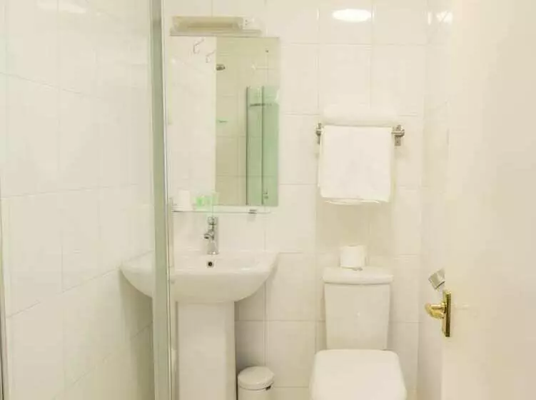スタンダードルーム, London Town