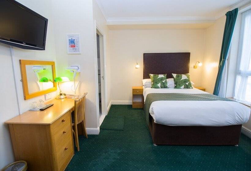 غرفة قياسية ثلاثية, London Town