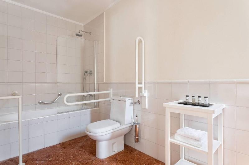 غرفة قياسية, London Town