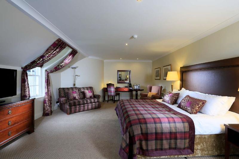 اتاق لوکس با تخت بزرگ, Macdonald Pittodrie House