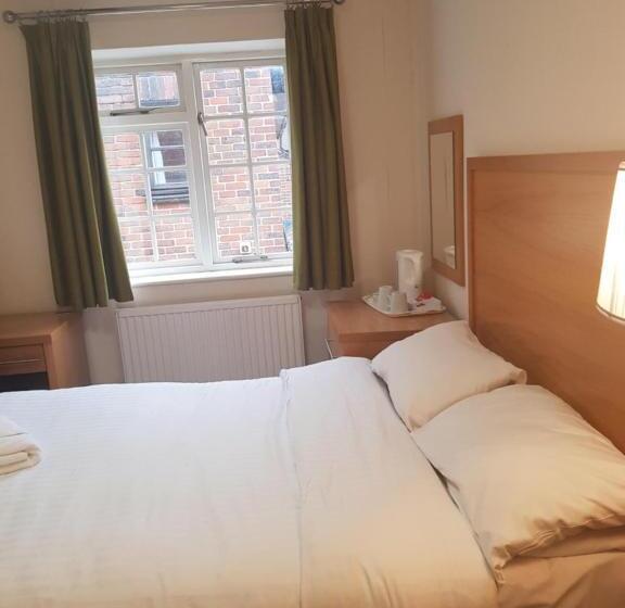 ベーシックルーム, Marsh Farm