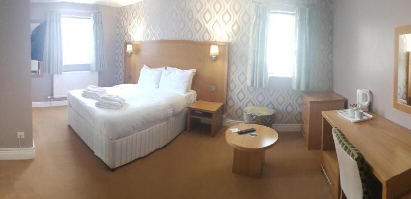 スーペリアールーム, Marsh Farm