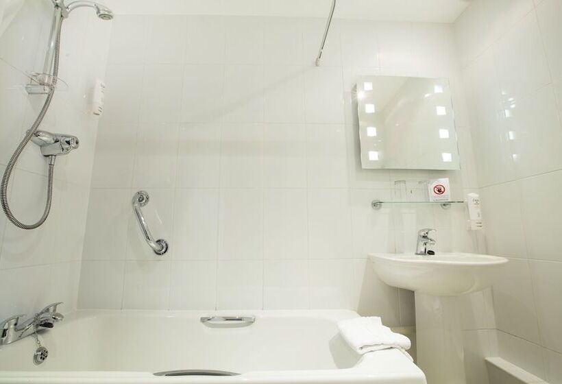 Номер Стандарт, Normandy