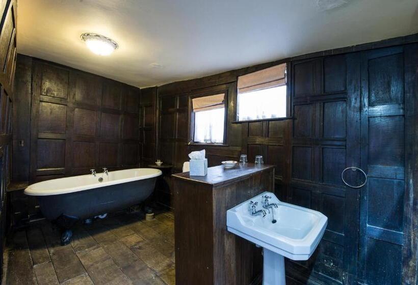 جناح, Prince Rupert