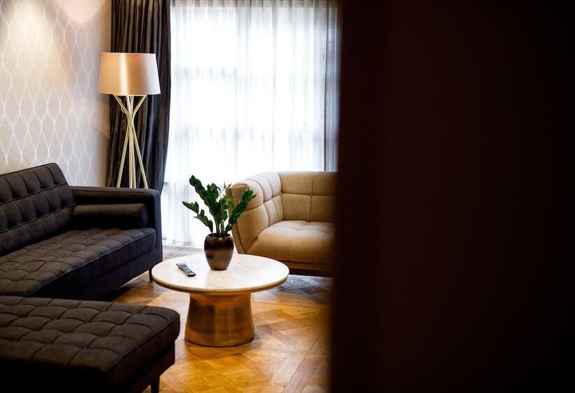 سوییت اجرایی, Heritage Park Pontypridd, Trademark Collection By Wyndham