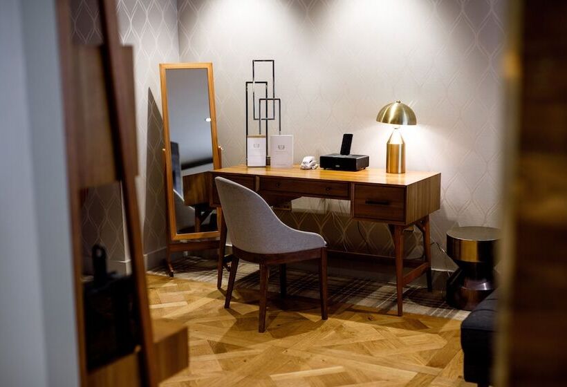 سوییت اجرایی, Heritage Park Pontypridd, Trademark Collection By Wyndham