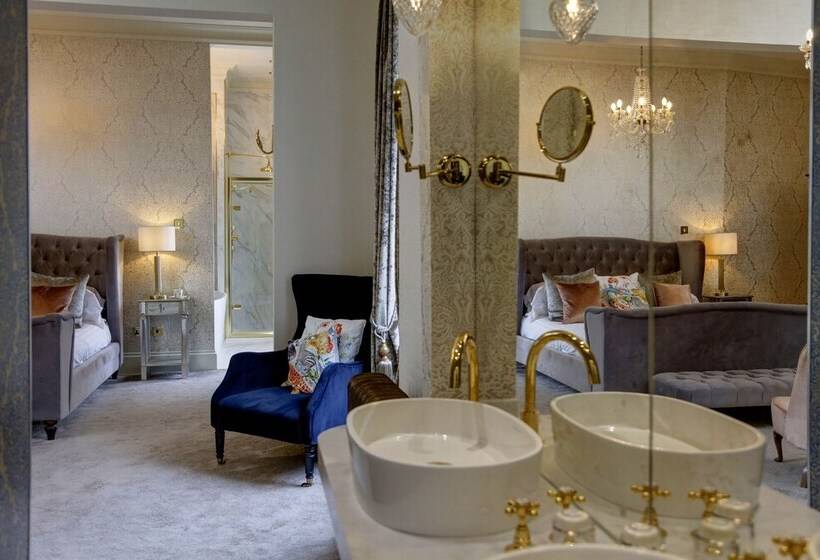 جناح جونيور, Oaklands Hall Hotel Sure Hotel Collection By Best Western