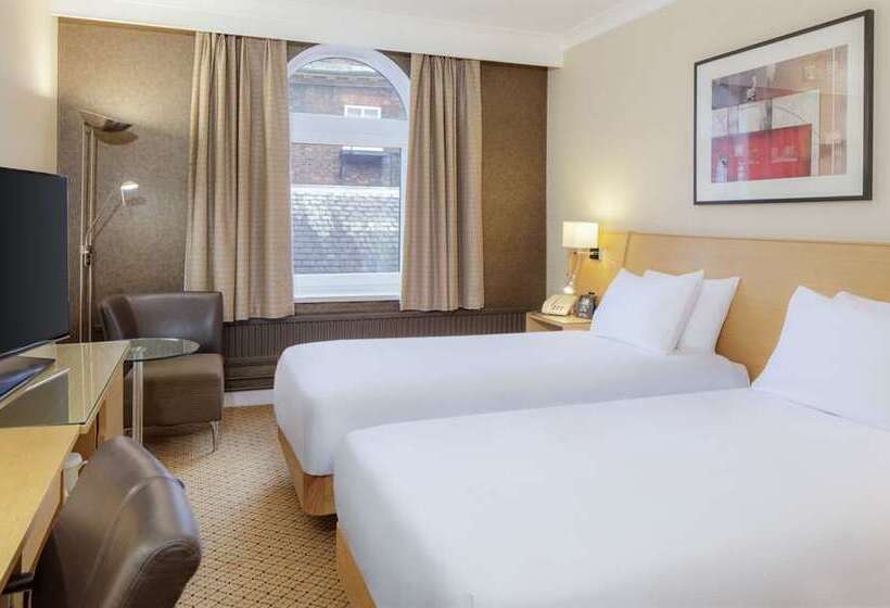 Номер Стандарт Двуспальная Кровать, Hilton Puckrup Hall Hotel & Golf Club, Tewkesbury