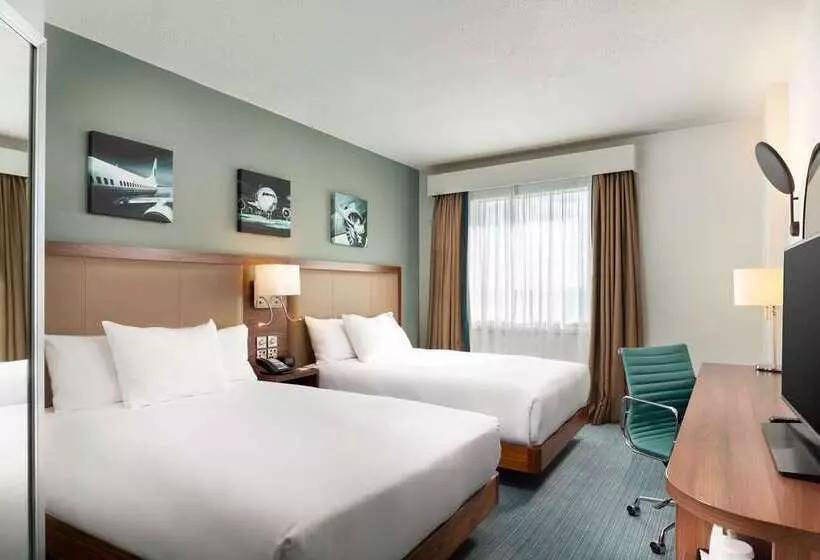 ダブルベッドスタンダードルーム, Hilton Puckrup Hall Hotel & Golf Club, Tewkesbury