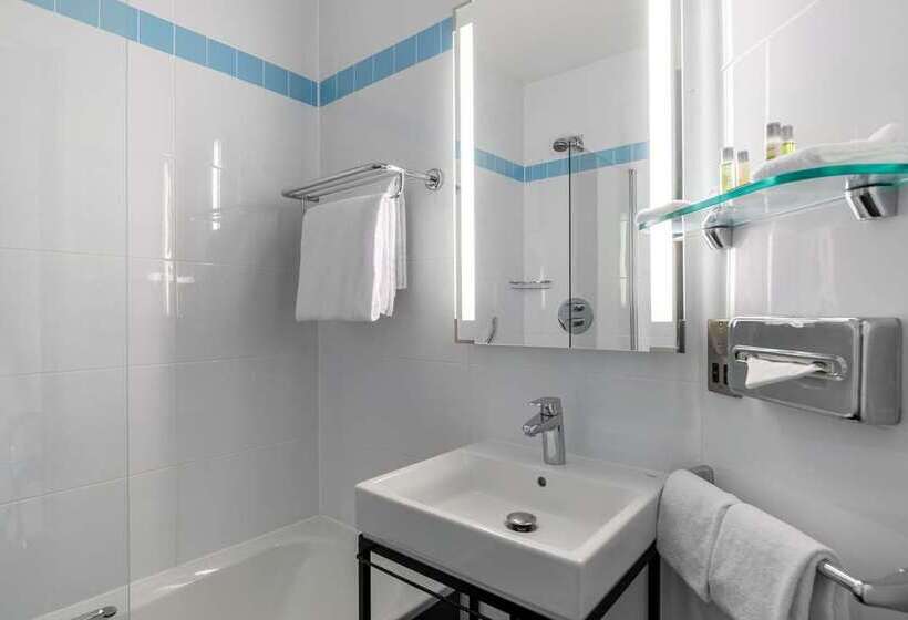 ダブルベッドスタンダードルーム, Hilton Puckrup Hall Hotel & Golf Club, Tewkesbury