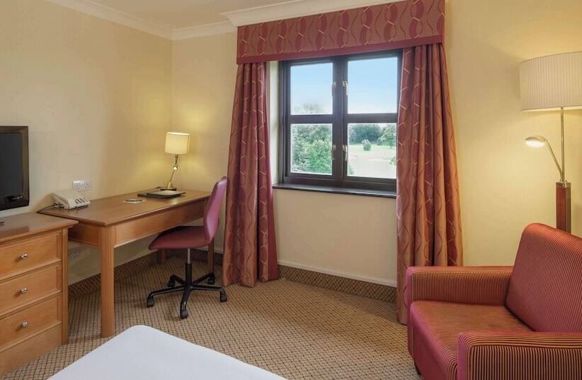 ダブルベッドスタンダードルーム, Hilton Puckrup Hall Hotel & Golf Club, Tewkesbury