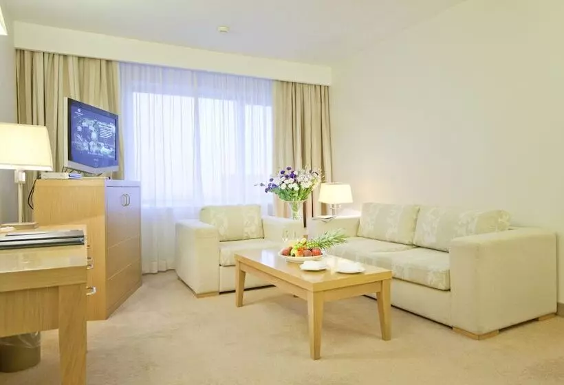Suite Junior, Marinela Sofia