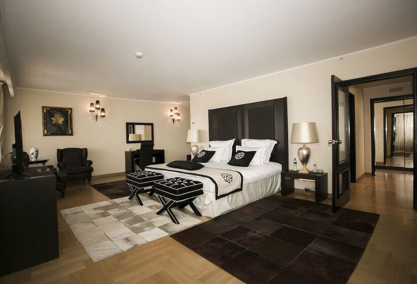 总统套房, Marinela Sofia