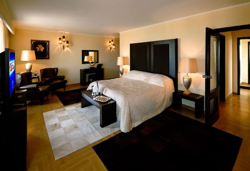 总统套房, Marinela Sofia