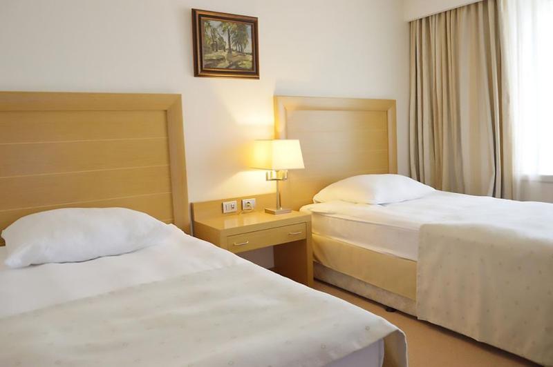 标准间, Marinela Sofia