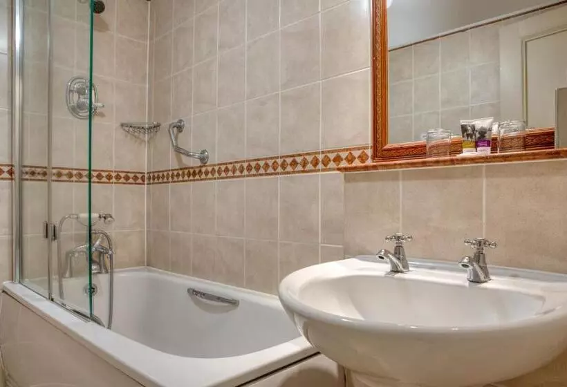 Standard-huone, Mercure Winchester Wessex
