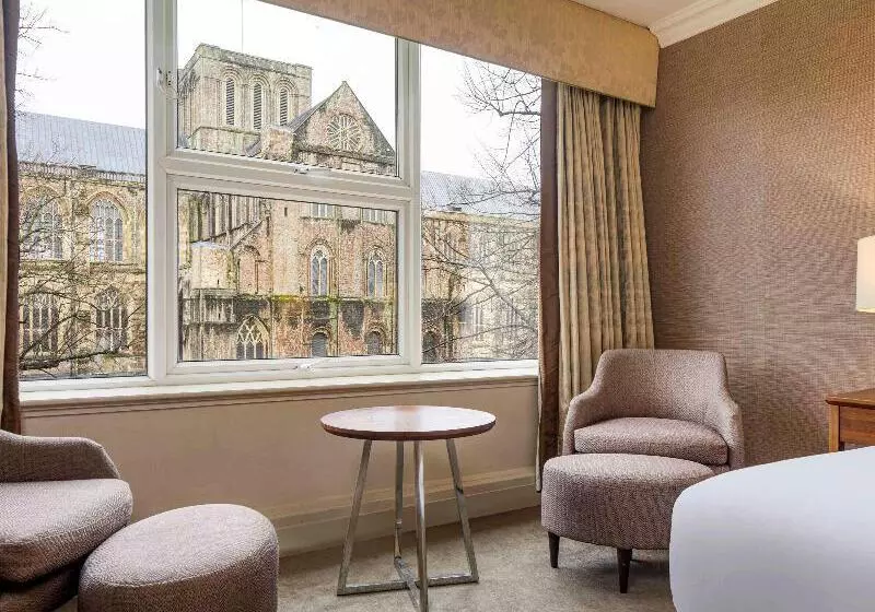 Standard-huone, Mercure Winchester Wessex
