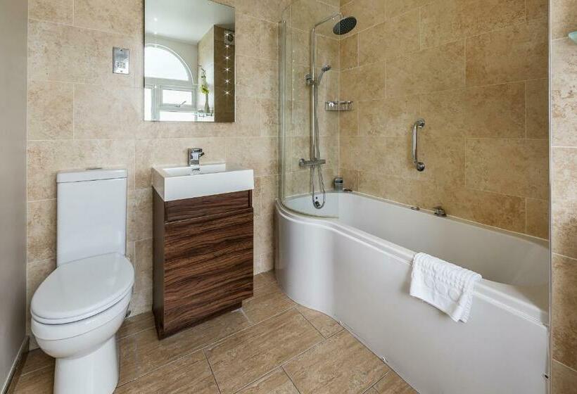 行政房间, Muthu Westcliff