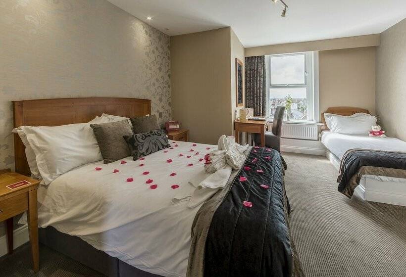 三人经典房间, Muthu Westcliff