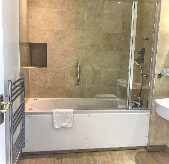 行政房间, Muthu Westcliff