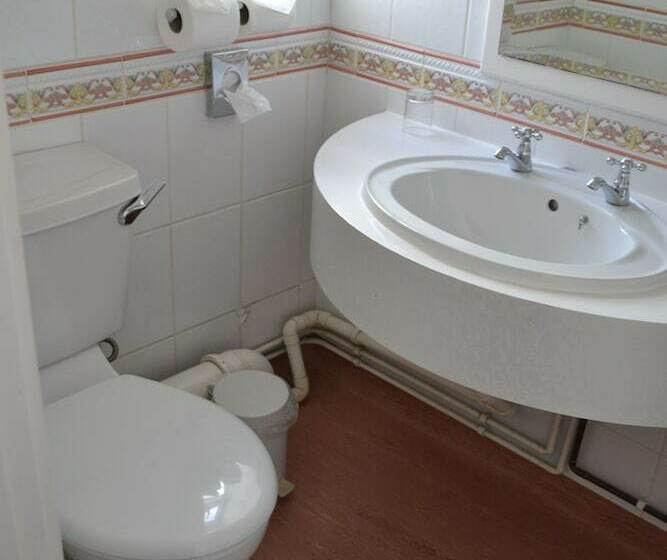 标准单人间, Muthu Westcliff