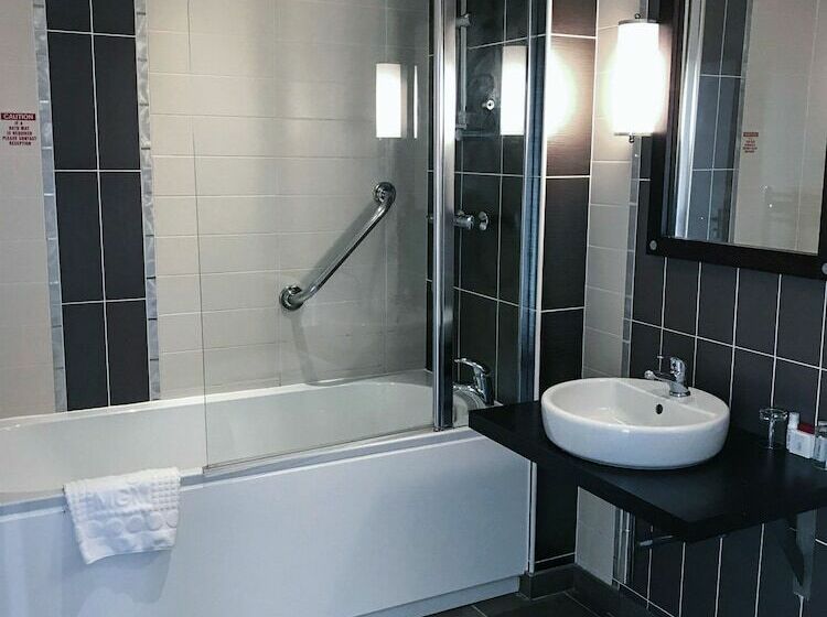 行政房间, Muthu Westcliff