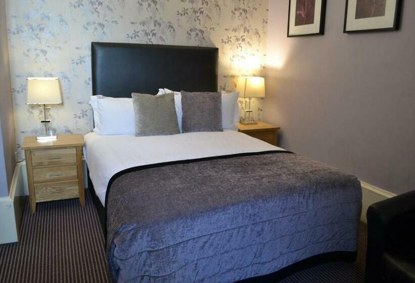 家庭间, Muthu Westcliff