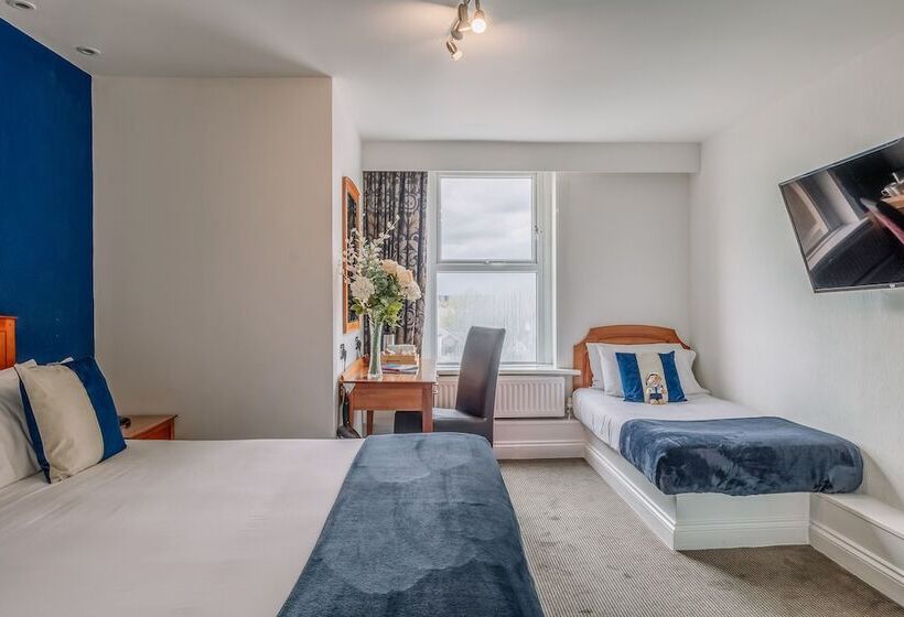 三人经典房间, Muthu Westcliff